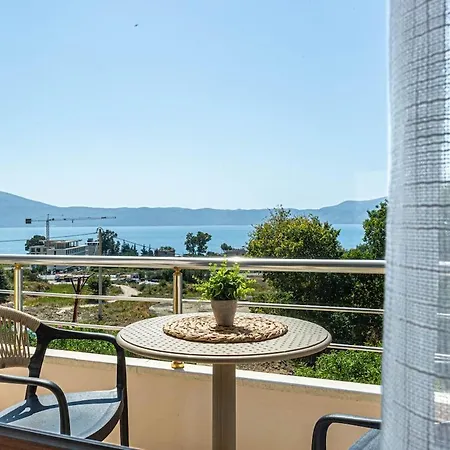 Radhima Res 11 - Double W Sea View * Vlorë